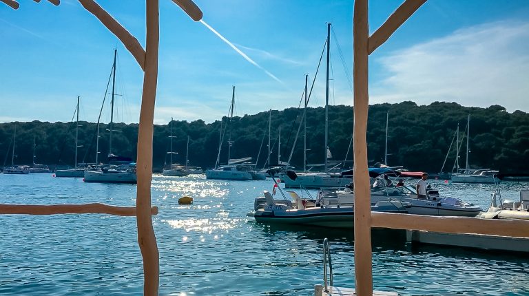 Island Hopping in Croatia: Best Islands & Routes